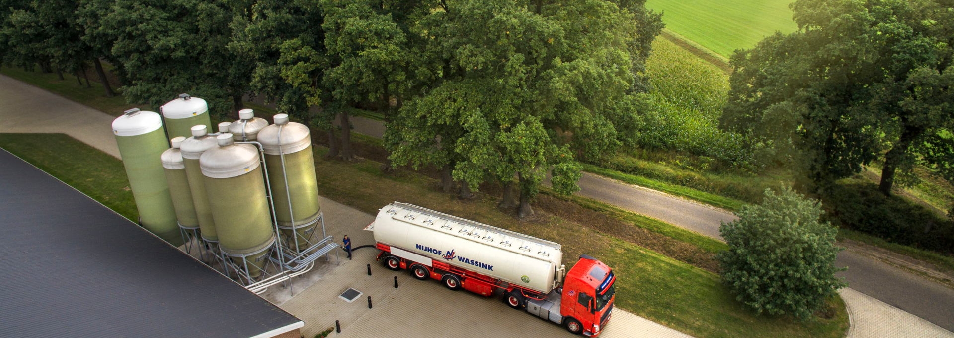 Werken bij Nijhof-Wassink vrachtwagen zicht van boven